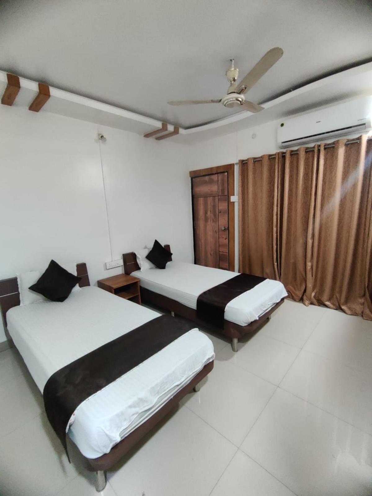 Gulmohar - By Mansi Service Apartment ナーグプル エクステリア 写真